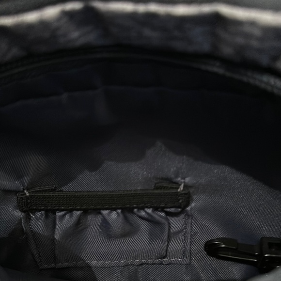 Adidas Gray Belt Bag Fanny Pack Crossbody Gold Logo Adjustable Strap One Size - Picture 5 of 6